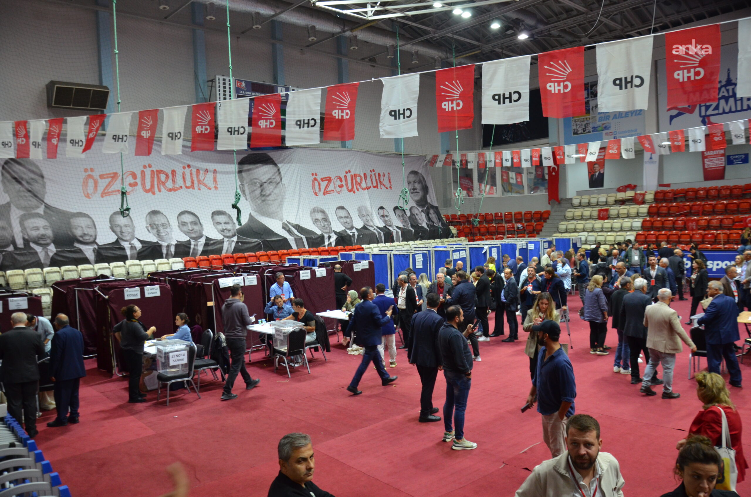 CHP Kurultayı'nda İzmir delegasyonunun oy kullandığı sandık sonuçları ortaya çıktı.