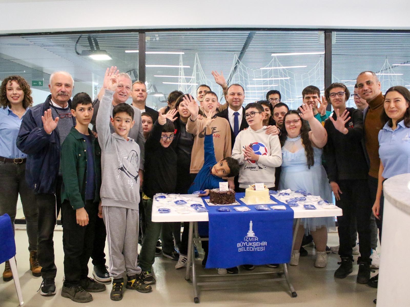 İzmir Büyükşehir Belediyesi’nin 3 yıldır sürdürdüğü “Sevgi Varsa Engel Yoktur”