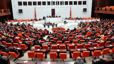 İzmir milletvekillerinin 2025 yılı TBMM karnesi şaşırttı! DEM Partili İbrahim