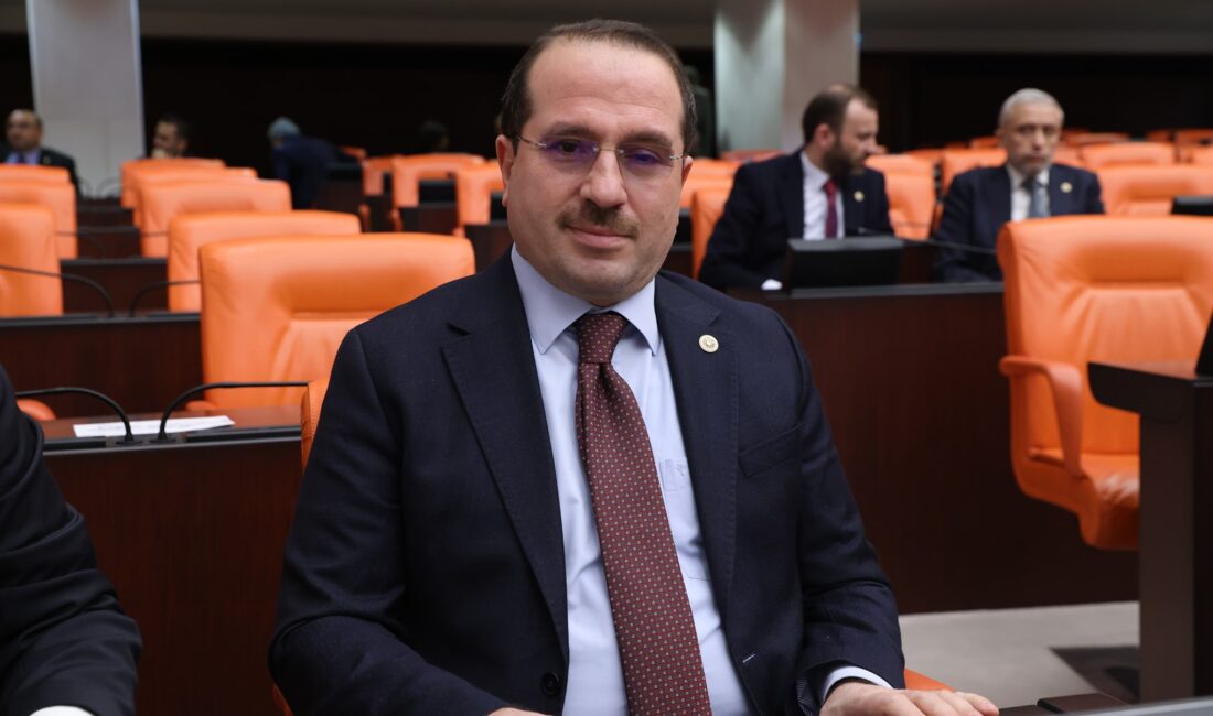 AK Parti İzmir Milletvekili Yaşar Kırkpınar, Büyükşehir Belediyesi'ndeki işçi hak