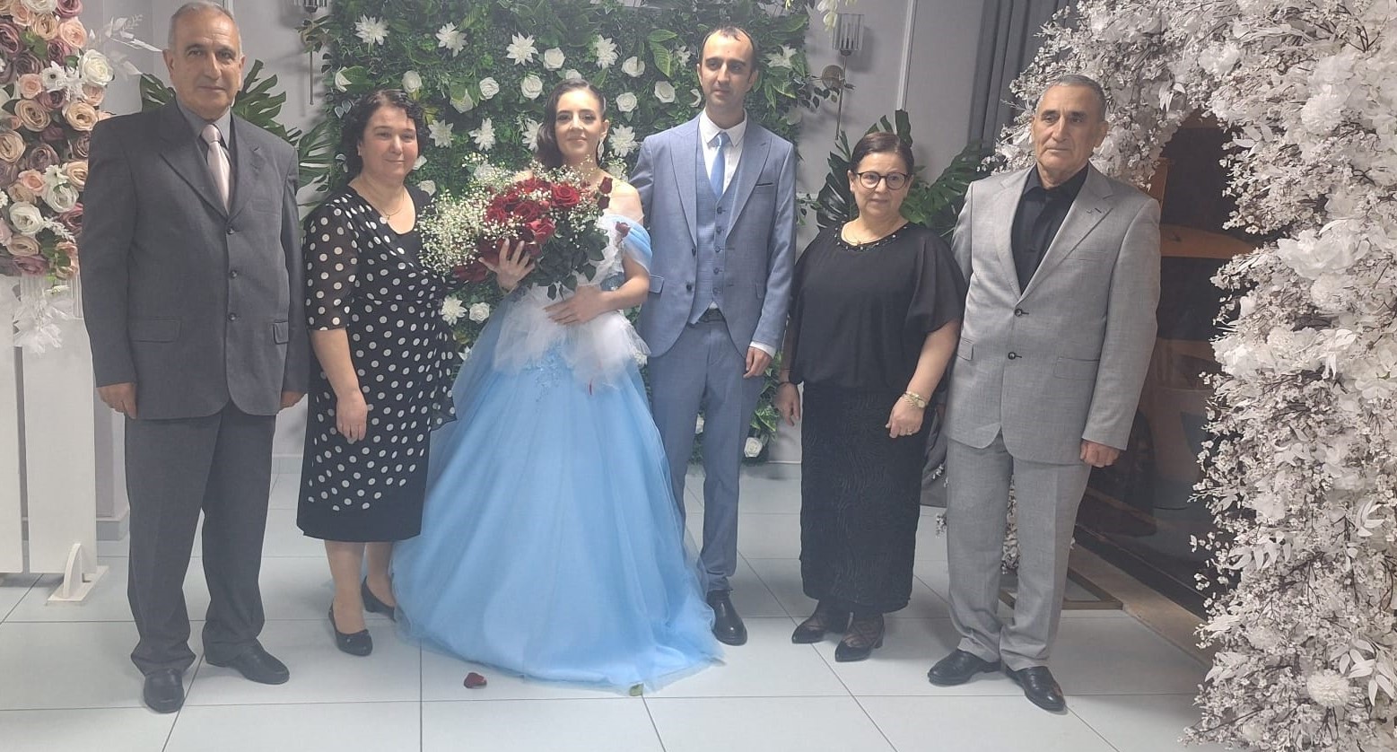 Aşk Dolu Nişan Töreni Demet ve Asil Mutluluğa İlk Adımı Attı