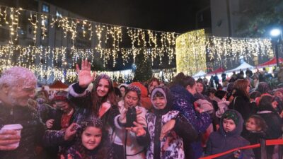 Balçova Yeni Yıl Festivali Cumhuriyet Meydanı'nda başladı! Konserler, çocuk etkinlikleri