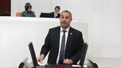 CHP Milletvekili Ednan Arslan, MEB Bakanı Yusuf Tekin'in İzmir okulları