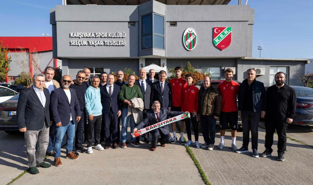 Başkan Tugay’dan Göztepe ve Karşıyaka’ya Ziyaret! “Stat Sorunu Beni Üzdü” İzmir Büyükşehir Belediye Başkanı Dr. Cemil Tugay, Göztepe ve Karşıyaka