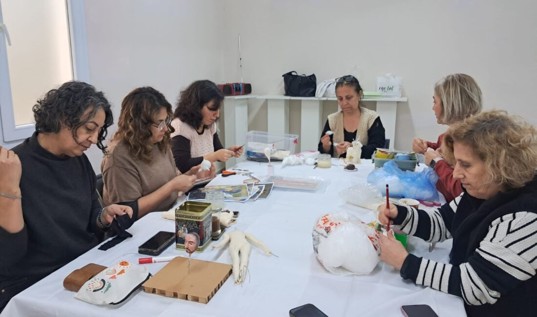Çiğli’de Unutulan Kitre Bebek Sanatı Yeniden Doğuyor! Çiğli Belediyesi, Kaklıç Sanat Akademisi'nde kadınların elinde yeniden hayat bulan