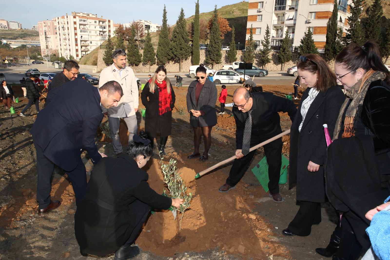 Çiğli Belediyesi, Uğur Mumcu Parkı'nda sona yaklaştı, Maltepe'de güvenli oyun