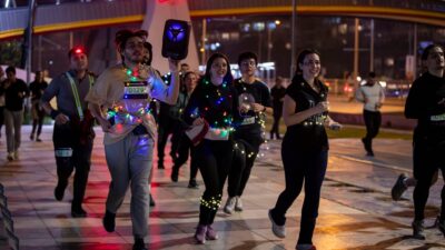 21 Aralık kış gündönümünde İzmir'de düzenlenen En Uzun Gece Koşusu