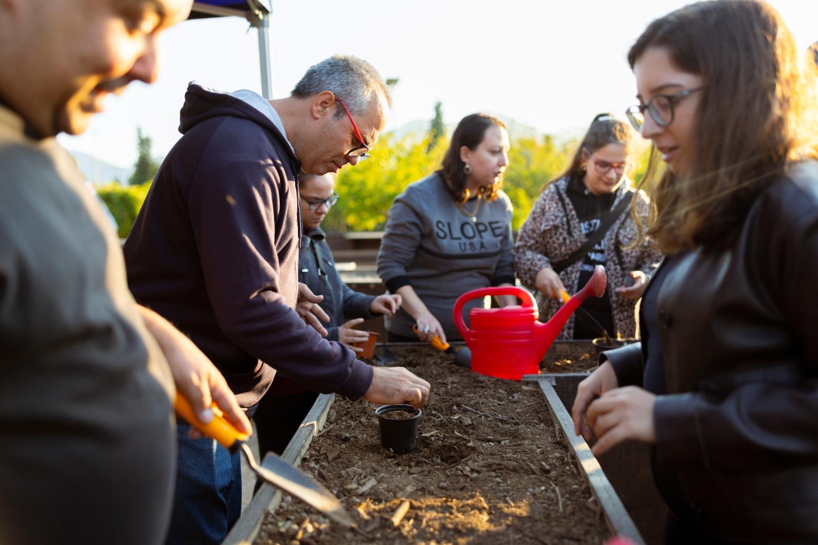 İzmir Büyükşehir Belediyesi'nin 