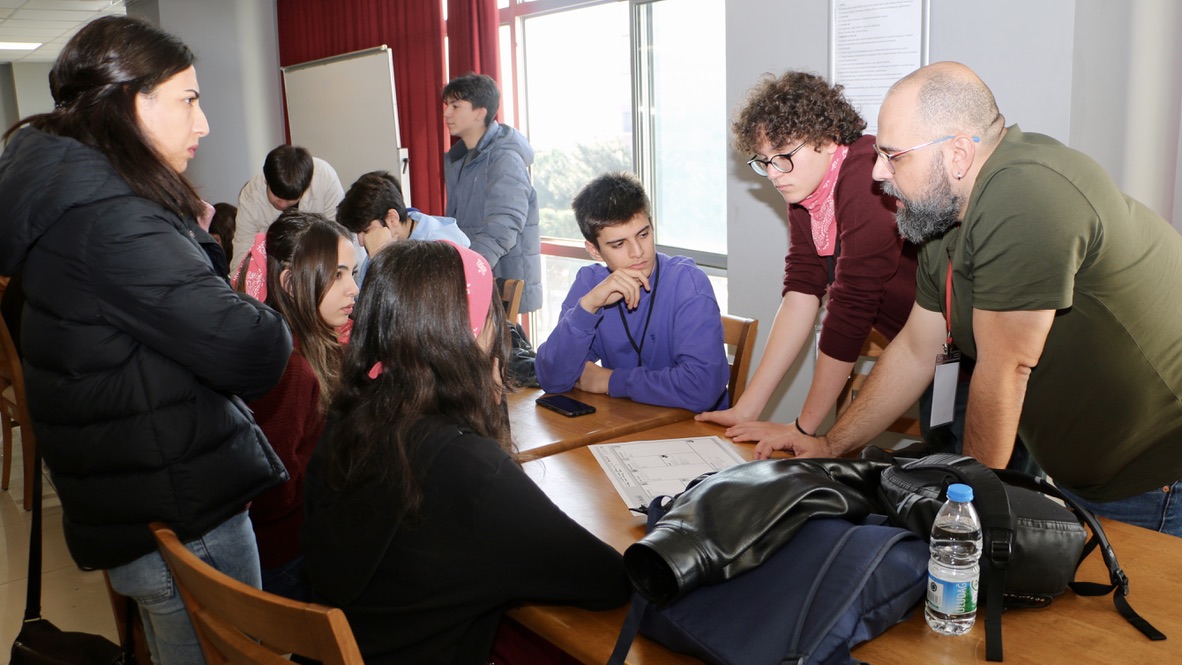 İKÇÜ Green Catalyst Ideathon ile İzmirli gençler su ve atık