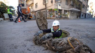 İZSU yağmur suyu ızgara temizliği ile 12 ilçede 150 bin