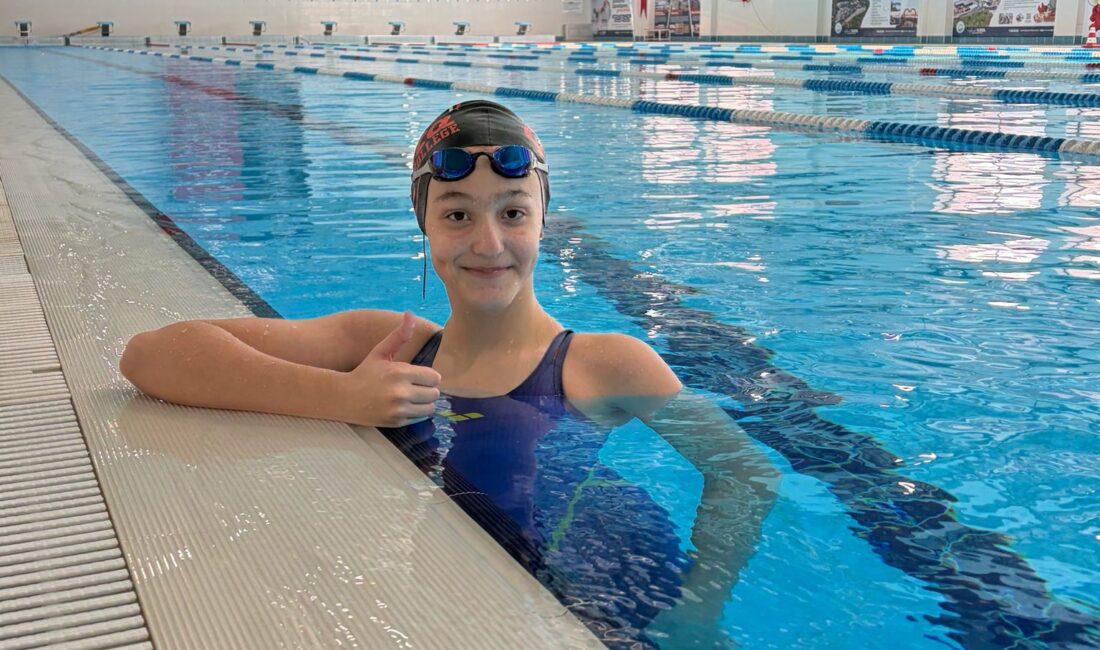 ROTA Koleji Spor Kulübü yüzücüsü İdil Üngör, Trabzon'da 100 metre