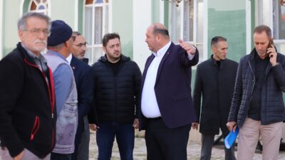 Menderes Belediye Başkanı İlkay Çiçek, afette büyük zarar gören Efemçukuru