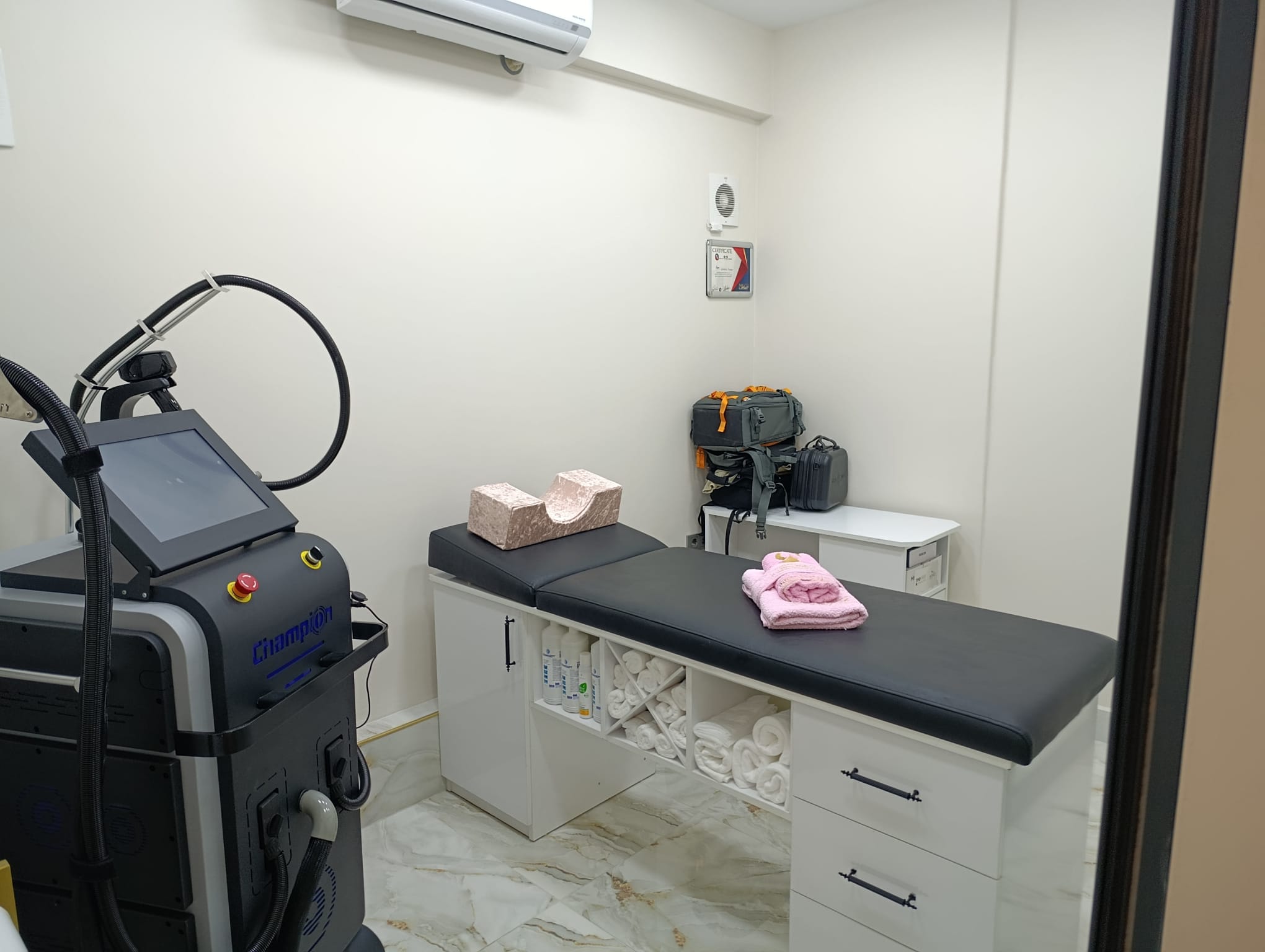 İzmir Çiğli'de Sergül Özkan Güzellik Merkezi Açıldı