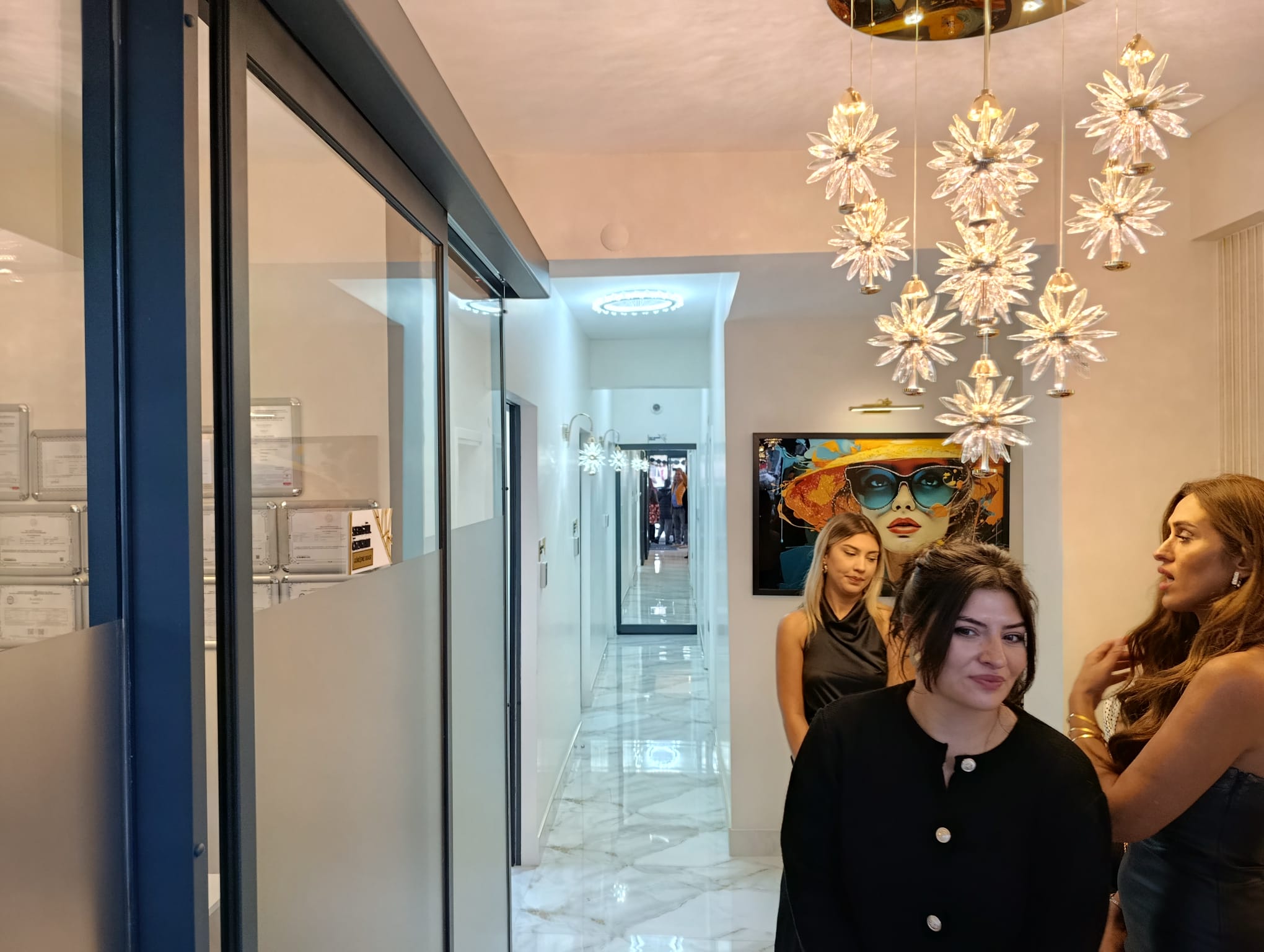 İzmir Çiğli'de Sergül Özkan Güzellik Merkezi Açıldı