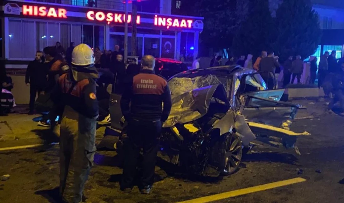 İzmir Seferihisar'da otomobilin motosiklete çarpması sonucu Yeliz Başak hayatını kaybetti.
