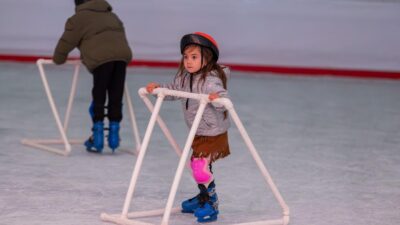 İzmir çölyak etkinliği ile çocuklar buz pistinde coştu, anneler glütensiz