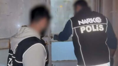 İzmir Karabağlar’da 2 ayrı evde düzenlenen operasyonda, kent tarihinde tek