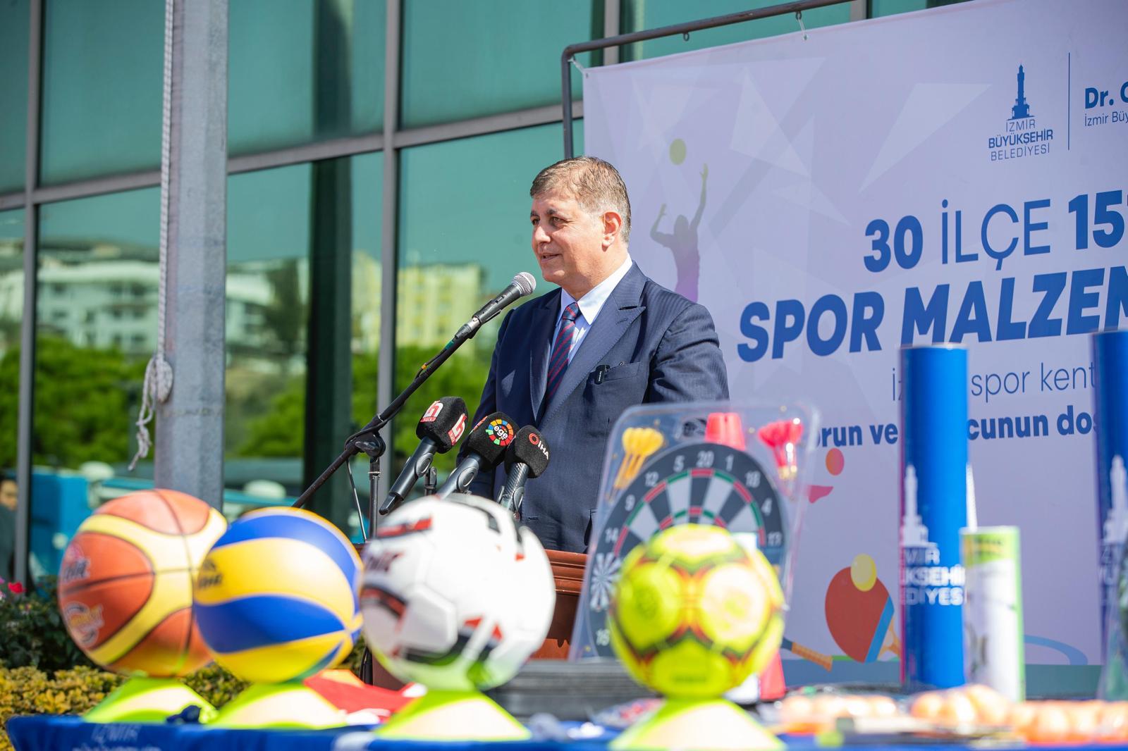 İzmir Büyükşehir Belediye Başkanı Dr. Cemil Tugay, eğitimde fırsat eşitliği