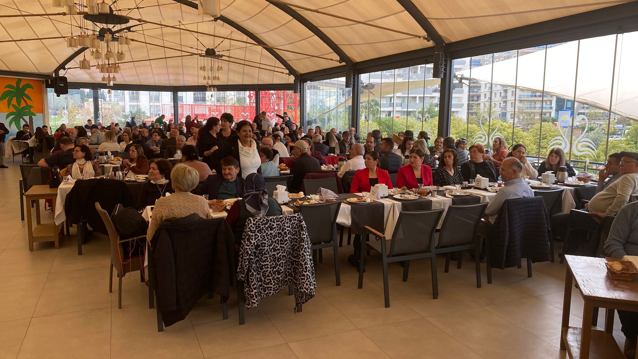 Çorum Mecitözü Örencik Köyü Derneği, İzmir’de eğitime katkı amacıyla düzenlediği