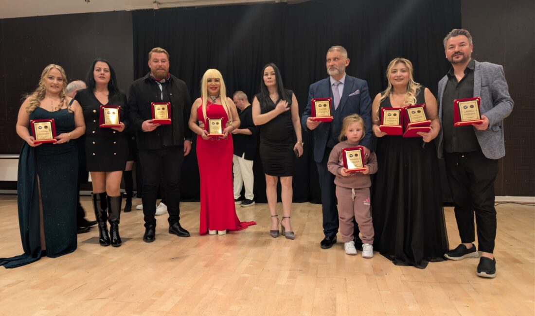 Altın Sanat Ödülleri İzmir'de sahiplerini buldu! Nuşin Kazak "Yılın Vizyoner