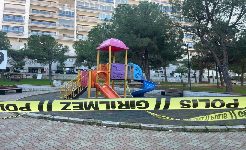 İzmir Karabağlar'daki Adnan Kahveci Parkı'nda, 