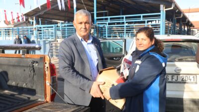 Muğla Büyükşehir Belediyesi, hayvancılıkla uğraşan üreticilere ücretsiz mineral blok taşı