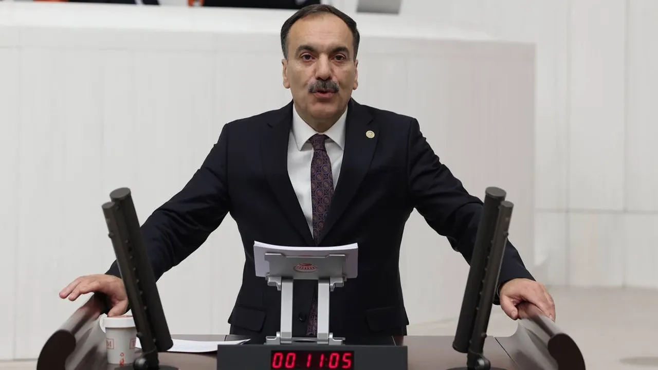İzmir Milletvekilleri 2025 Karnesi Açıklandı
