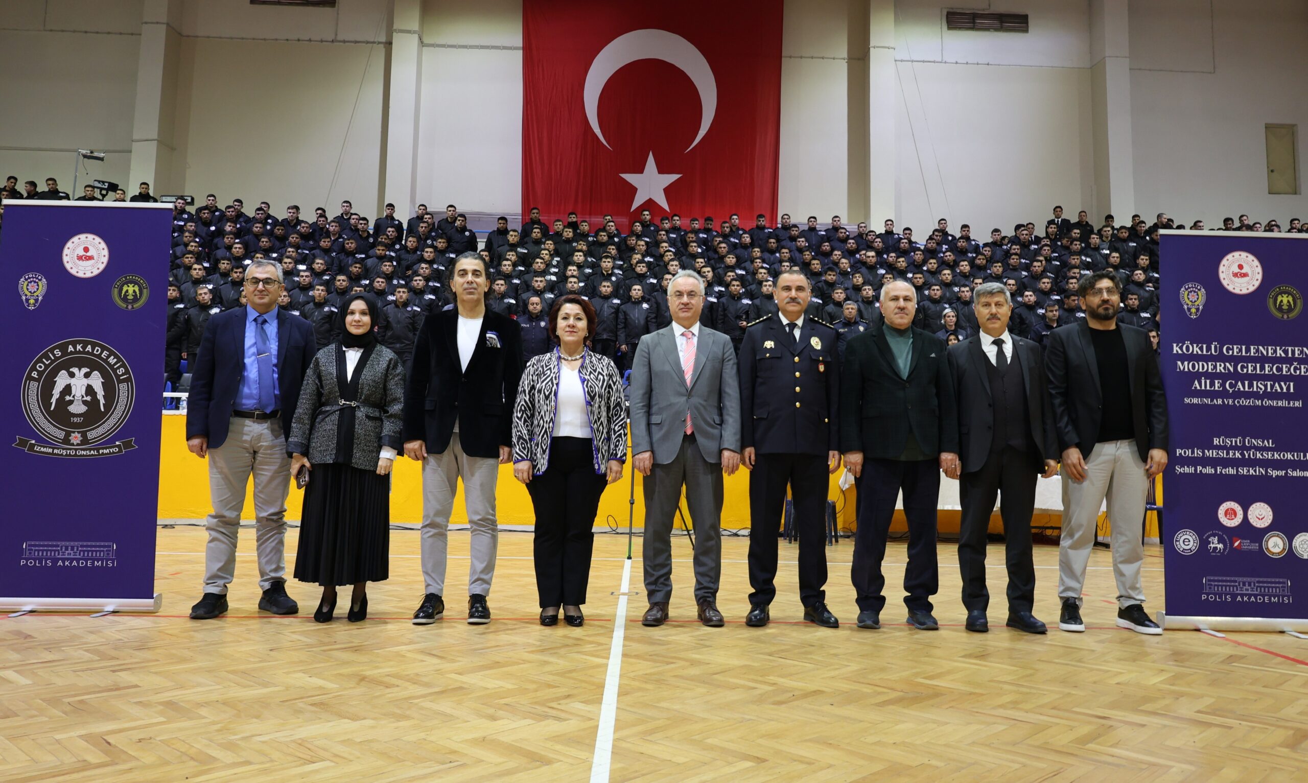 Aile Çalıştayı İzmir’de Rüştü Ünsal PMYO’da Yapıldı