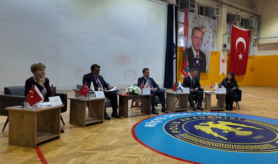İzmir Rüştü Ünsal PMYO’da düzenlenen Aile Çalıştayı, üniversiteler ve kamu