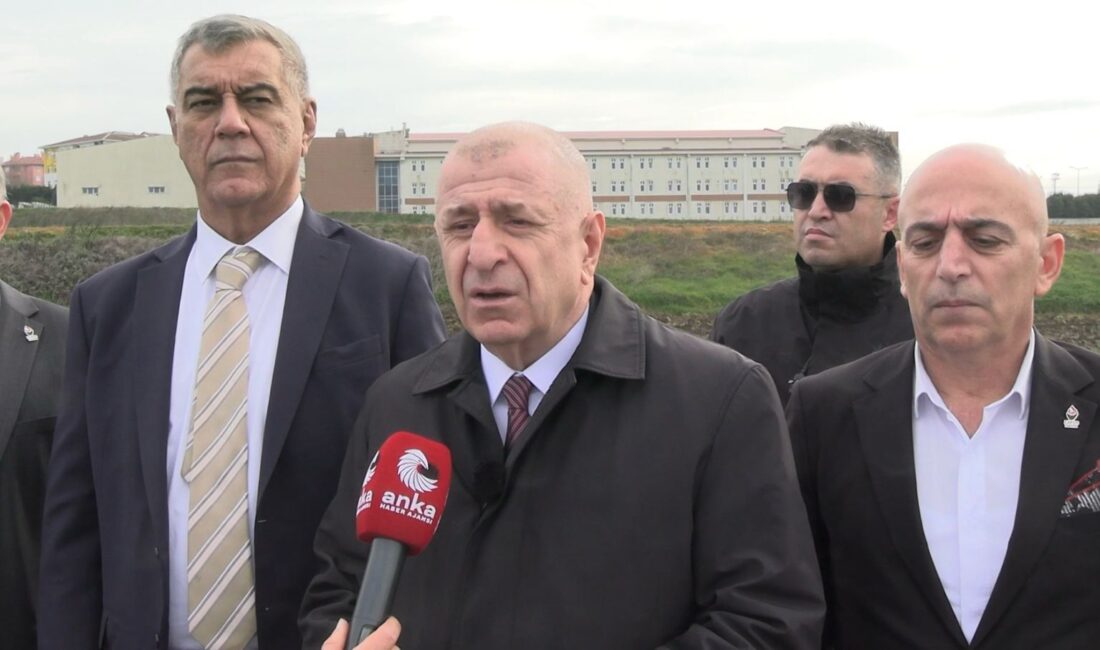 Ümit Özdağ, Silivri ziyaretinde tutukluların moralinin yüksek olduğunu belirterek, Anayasa