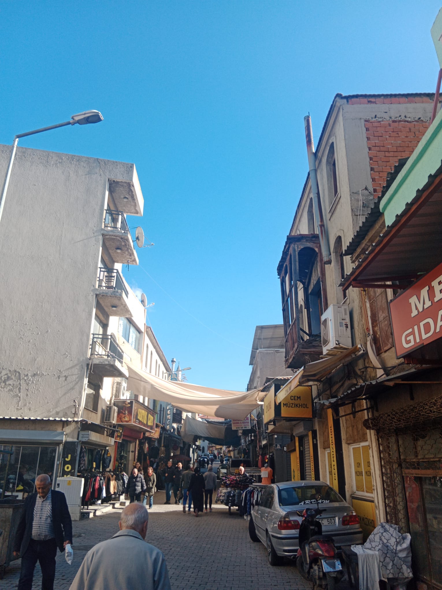 Zaman Tüneline Açılan Pencere Anafartalar Caddesi