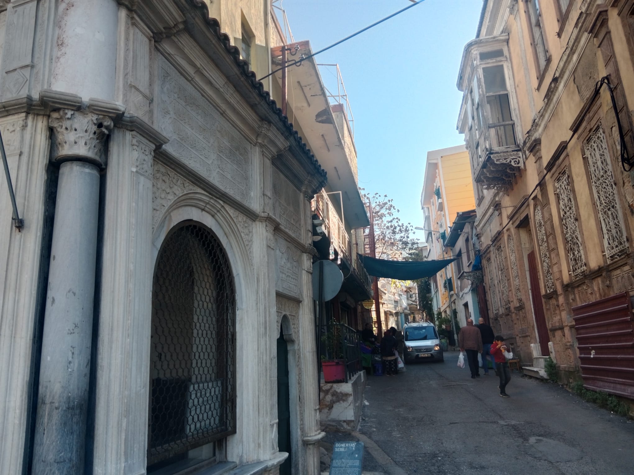 Zaman Tüneline Açılan Pencere Anafartalar Caddesi