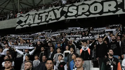 Altay’da kongre öncesi personel maaşlarının aksaması krize yol açtı. 4