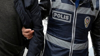 İzmir’in de aralarında olduğu 37 ilde yürütülen FETÖ operasyonlarında 121