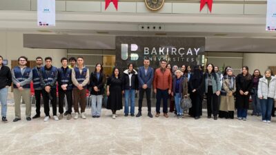 İzmir Büyükşehir Belediyesi, Bakırçay Üniversitesi öğrencileri için Tire gezisi düzenledi.