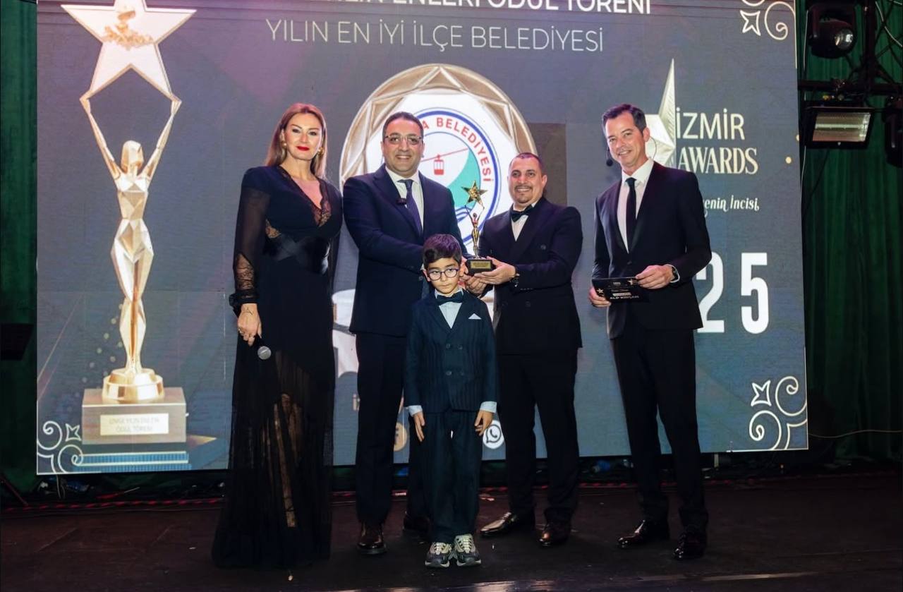 Balçova Belediyesi, "Yılın Enleri" töreninde Yılın En İyi İlçe Belediyesi