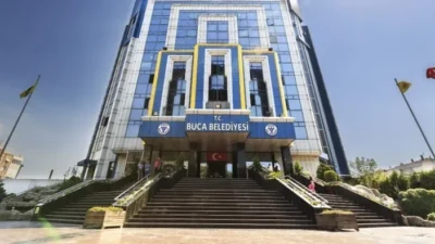 Buca Belediyesi'nde kadro revizyonu sürerken Başkan Yardımcısı Gazi Çırak istifa