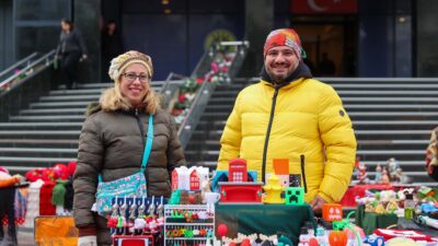 Buca Belediyesi'nin düzenlediği 2. Yeni Yıl Hediyelik Eşya Pazarı kapılarını