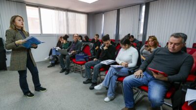 Buca Belediyesi'nin ücretsiz Rusça kursları yoğun ilgi gördü. Turizm ve