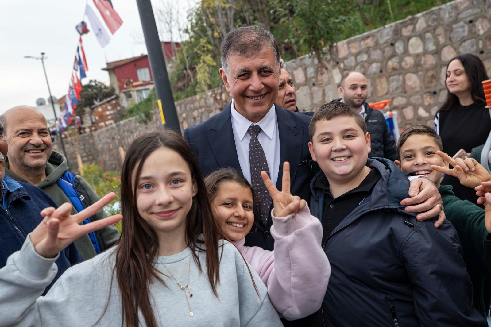 İzmir Büyükşehir Belediye Başkanı Dr. Cemil Tugay, Güzel İzmir Hareketi