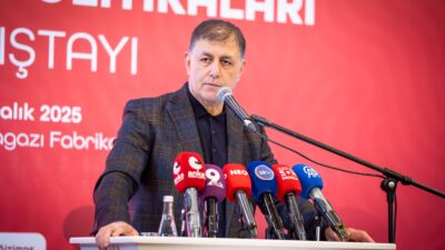 Başkan Cemil Tugay, Üniversite Politikaları Çalıştayı'nda gençlere seslendi: "Siyaset çözüm