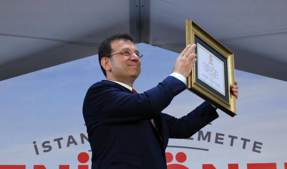 Ekrem İmamoğlu’nun Diploma Davası Başladı – Hakimden Şaşırtan Soru Ekrem İmamoğlu’nun ‘diploma sahteciliği’ davasının üçüncü duruşması Silivri’de başladı. Hakim,