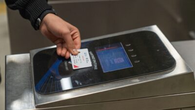 İzmir Büyükşehir Belediyesi, Genç İzmirim Kart uygulamasını başlattı! 7-26 yaş