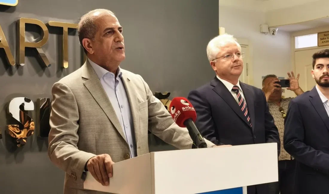 İYİ Parti İzmir Milletvekili Hüsmen Kırkpınar, TBMM'deki bütçe görüşmelerinde yaşanan