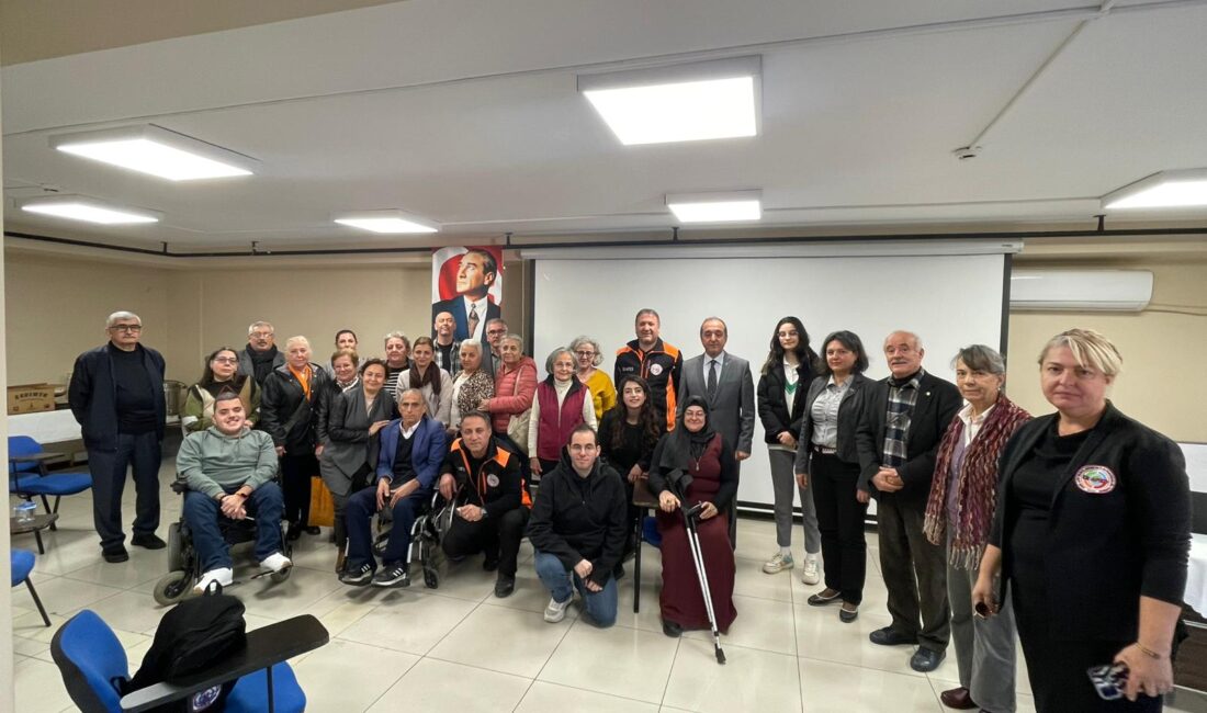 İzmir Kent Konseyi uzmanları, afetlerde engelli bireylerin güvenliği için acil