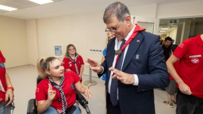 İzmir Büyükşehir Belediyesi, engelliler için istihdam, eğitim ve sosyal yaşama