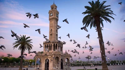 "Konuşan Haritalar" çalışmasıyla İzmir'de il olma potansiyeli taşıyan ilçeler arasına