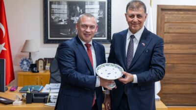 Macaristan’ın İstanbul Başkonsolosu Laszlo Keller, İzmir Büyükşehir Belediye Başkanı Dr.