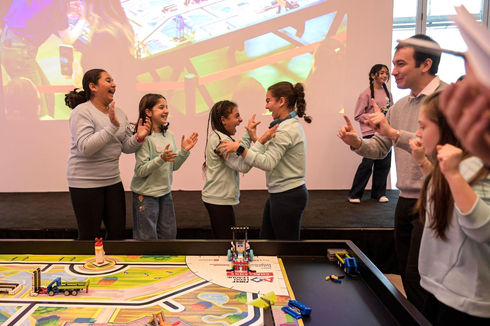 İzmir'de 75 ortaokullu kız öğrenci, 6 aylık STEAM maratonunda lojistik