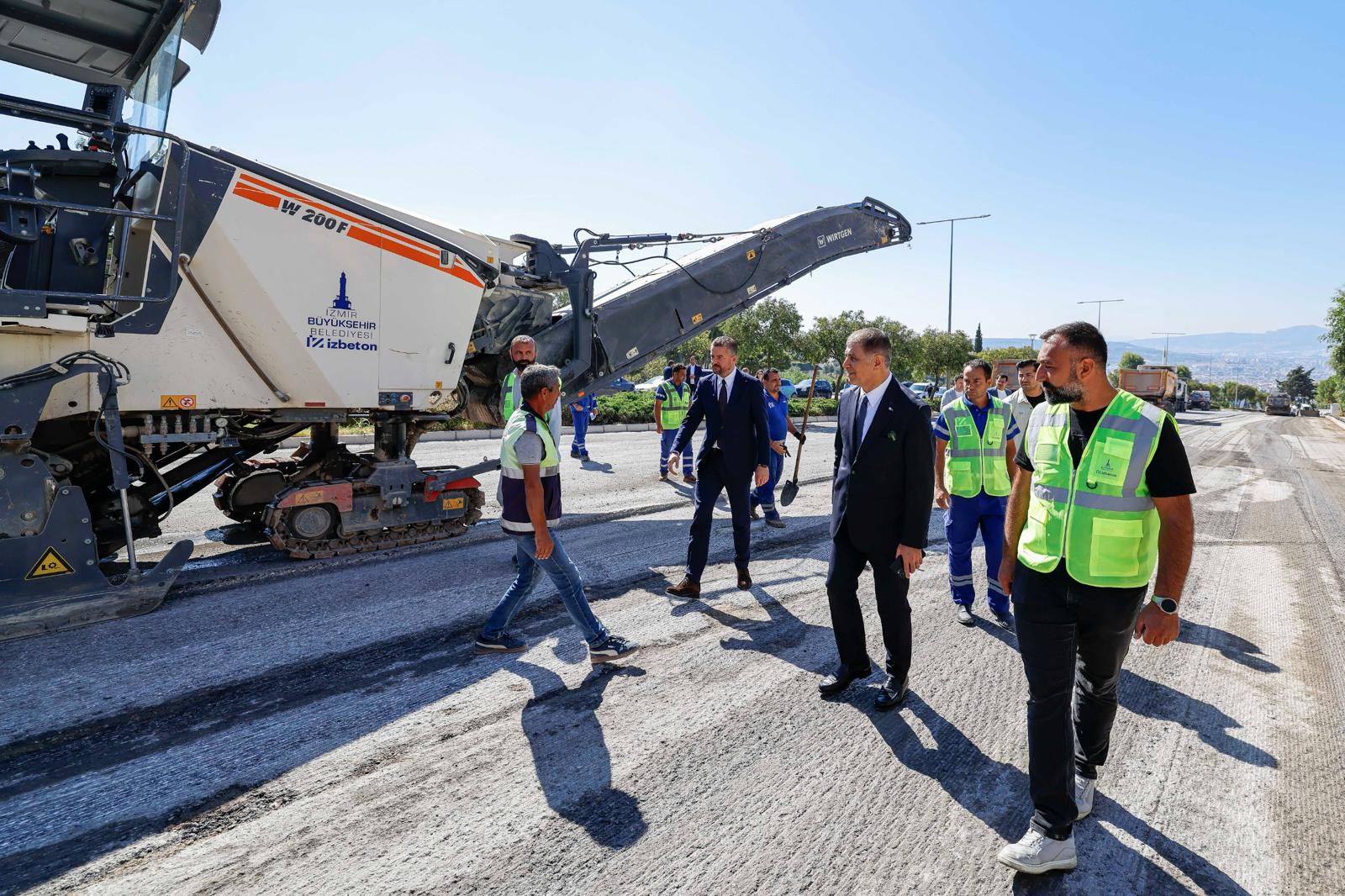 İzmir Büyükşehir Belediyesi, 2025'te 260 km yol yeniledi. 2026'da Buca